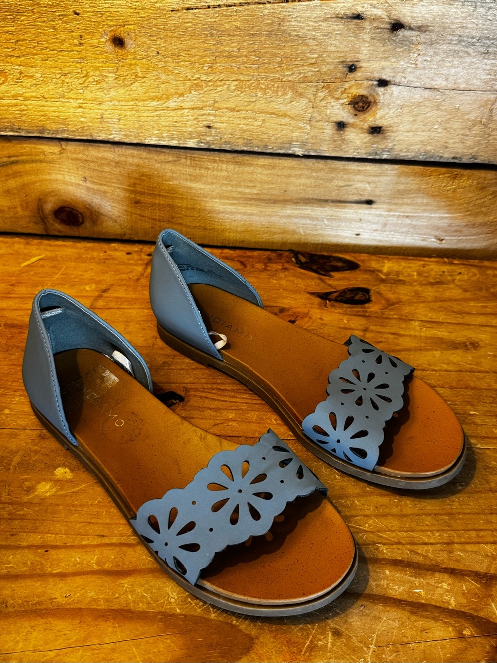 Andiamo Blue Floral Cutout D’Orsay Flat Sandals – Size 6.5M